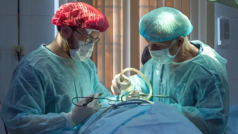 Médicos de Mendoza piden aumentar 140% el valor de las consultas o cobrarlas de modo particular