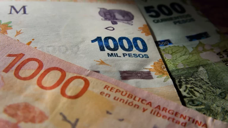 Ya es oficial: este es el decreto que establece un bono de $60.000 para los estatales de Mendoza