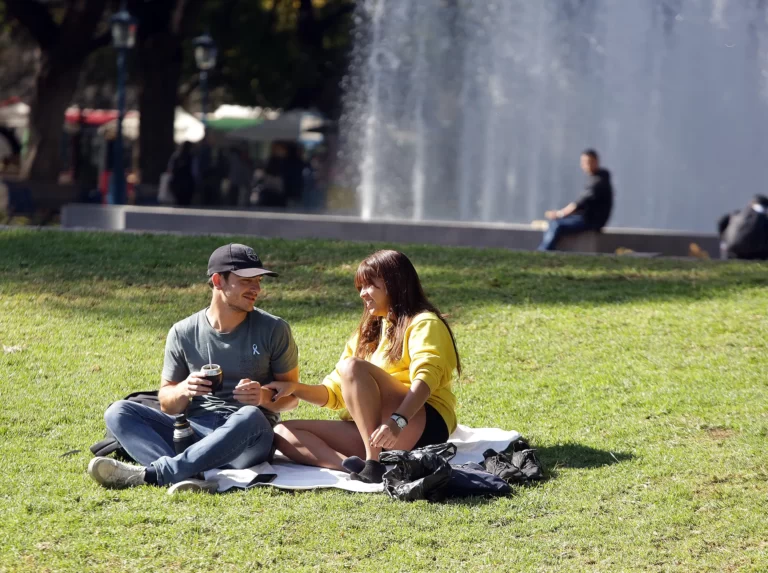 Pronóstico en Mendoza: habilitan el paso a Chile, pero hay alerta por Zonda