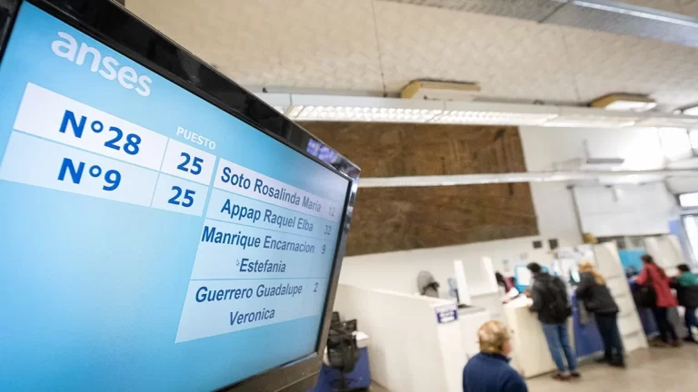 AUH y un aumento JUGOSO para septiembre 2023