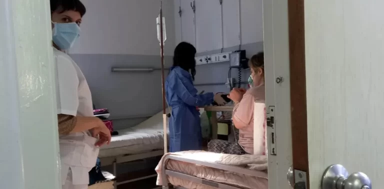 Salud privada: hay faltante de insumos y podrían trasladar los costos a los pacientes