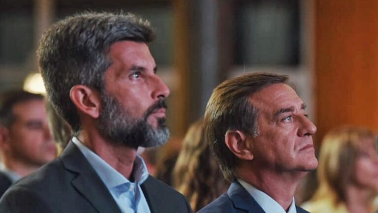 El acuerdo que firmaron los Suarez para disolver las deudas entre Provincia y Municipio