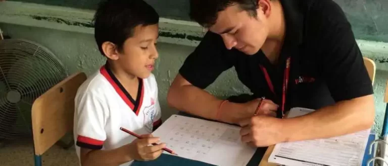 Mendoza invierte $42 millones en becas para futuros docentes