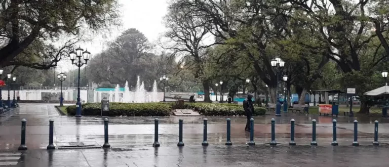 Se espera un viernes cálido pero se viene la lluvia