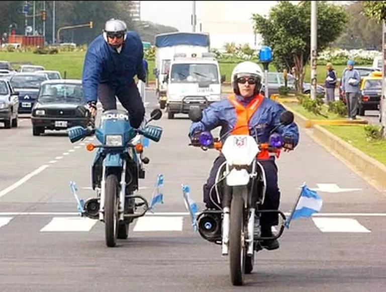 Dolor por la muerte de un policía de Mendoza que buscó romper un récord Guinnes con su moto