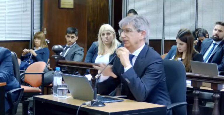 El Caesars Palace, su teléfono y la U-32: las preguntas que incomodaron a Walter Bento en el juicio político