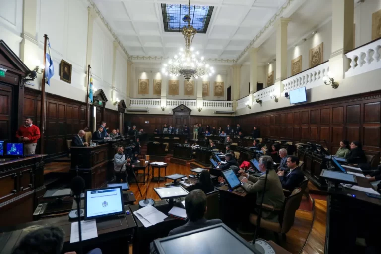 Ítem Aula: la oposición presiona, pero el oficialismo apuesta a enfriar la polémica