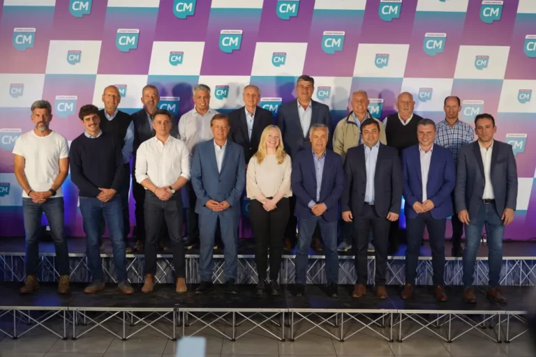 Cambia Mendoza defendió la neutralidad para el balotaje