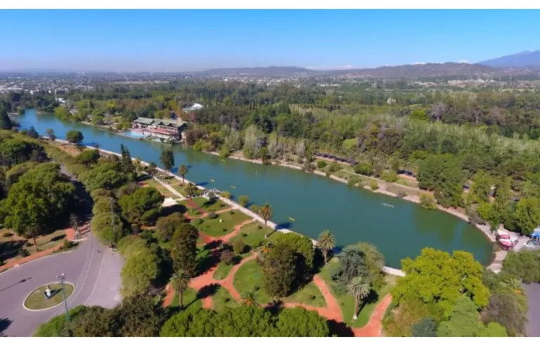 Mendocinos y turistas pagarán tarifas diferentes para pasear en la nueva embarcación del Parque