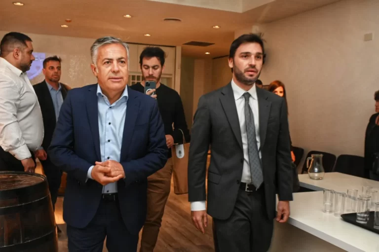 Entre el apoyo y la advertencia,la delgada línea en la que se mueve la Liga