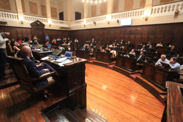 Roll over: Cambia Mendoza se juega una carta importante para el presupuesto 2024