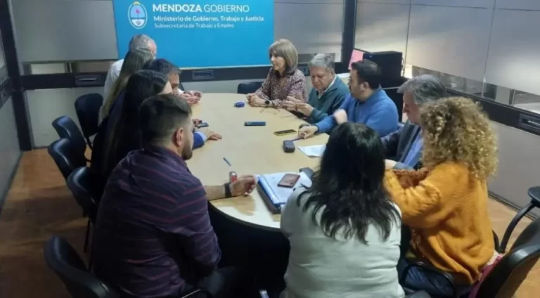 Ampros rechazó la propuesta del Gobierno y analiza medidas de fuerza para la semana próxima