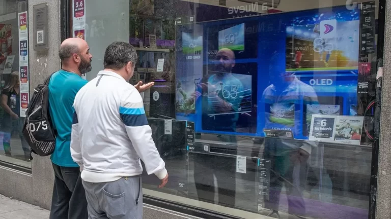 Comerciantes de Mendoza limitaron las cuotas sin interés a la espera de novedades en la era Milei