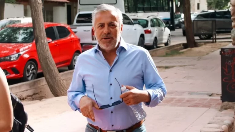 La motosierra que prepara Alfredo Cornejo para su segundo mandato como gobernador