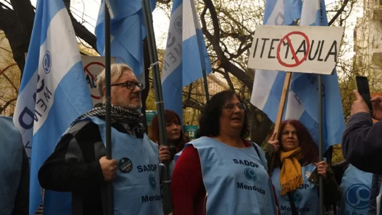 El SUTE se encamina a acordar en paritarias, pero se espera el voto de los docentes