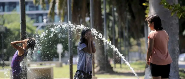 Martes caluroso y húmedo con algunas tormentas
