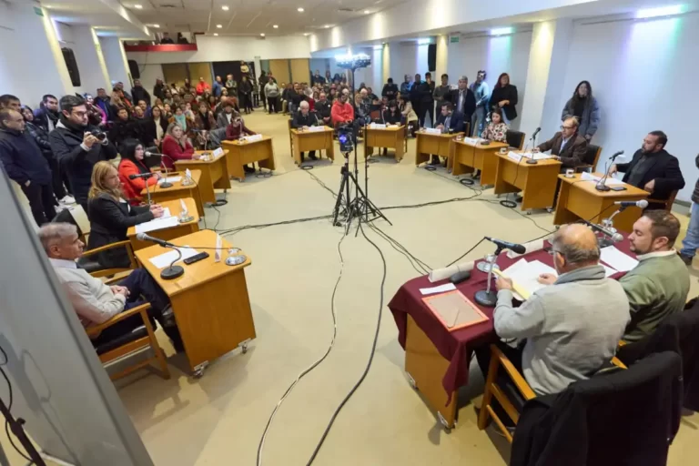 Nuevo escándalo en Las Heras por sospechas de firmas falsificadas y nepotismo