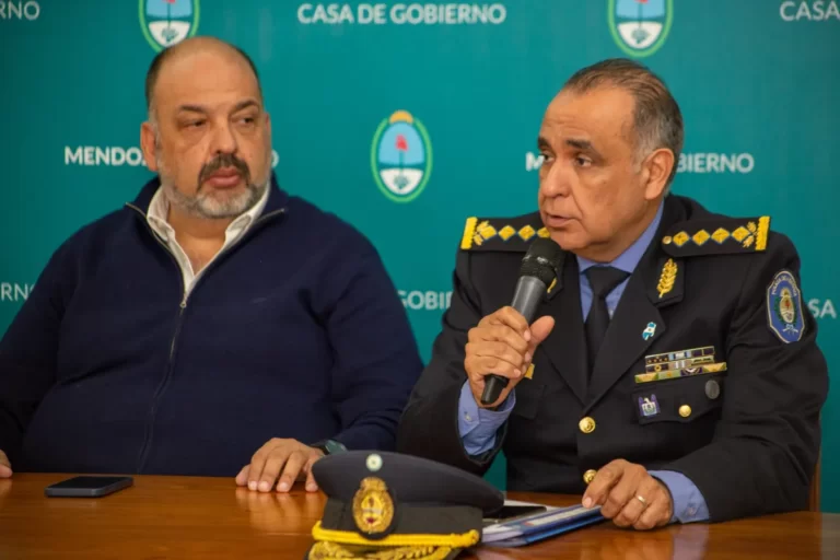El Gobierno provincial oficializó 16 renuncias en el Ministerio de Seguridad