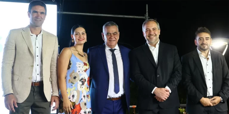 Los intendentes del peronismo mendocino planean una reunión en Buenos Aires para discutir el DNU