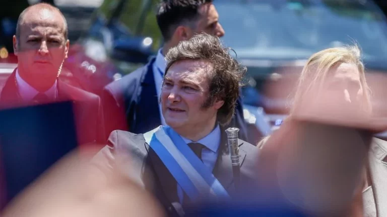 El Gobierno asegura que el DNU está “absolutamente ajustado a derecho”