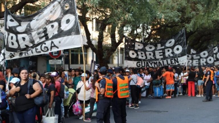 Multas, detenciones y control: cómo funciona el sistema “antipiquetes” de Mendoza que buscan nacionalizar