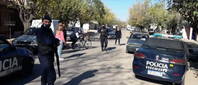 Balearon a una joven de 16 en un presunto ajuste de cuentas en Las Heras