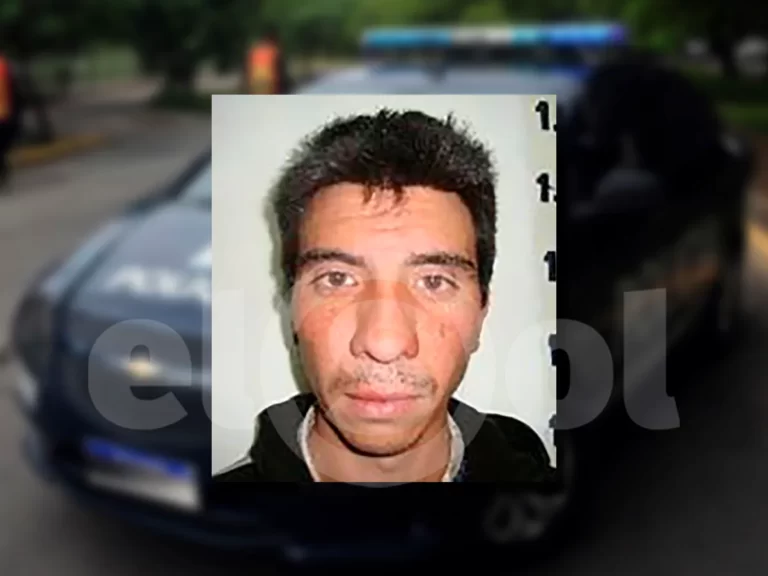 Quién es el preso que escapó por el agujero que tenía el piso de un furgón policial