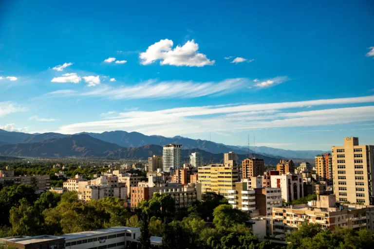 El tiempo en Mendoza: martes caluroso y con tormentas aisladas