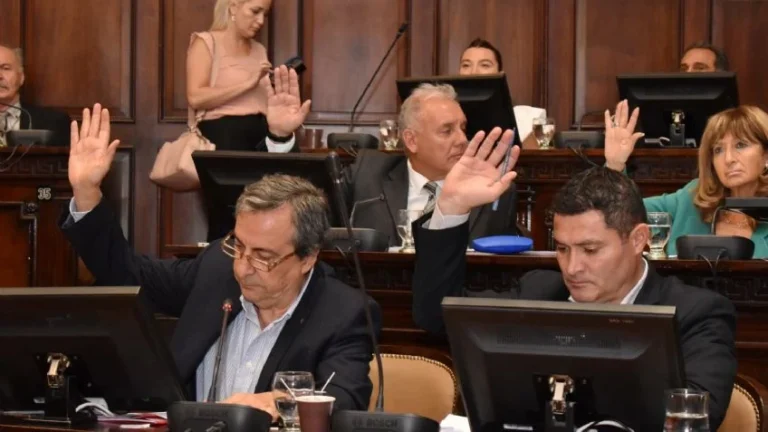 Se terminaron las vacaciones y la Legislatura retoma su actividad: ¿habrá ley ómnibus mendocina?