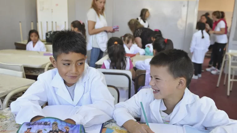 Tadeo García Zalazar garantizó los 190 días de clases para Mendoza en el ciclo lectivo 2024