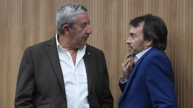 Desde Mendoza cruzaron a Caputo por amenazar con el recorte en las partidas a las provincias