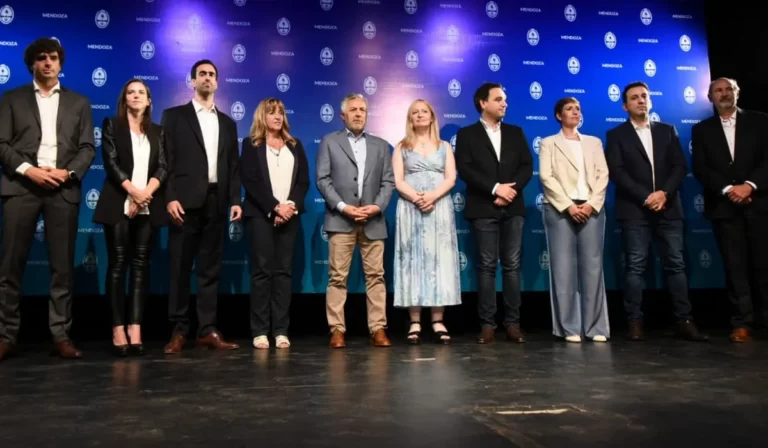 Alfredo Cornejo ordenó un ahorro del más del 20% en gastos por ministerios desde marzo