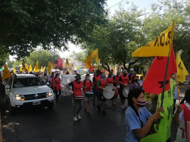 Paro general de la CGT: en Mendoza habrá micros pero comercios y bancos atenderán medio día