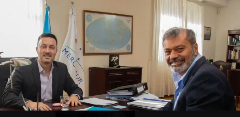 El mendocino Sagás echó a 16 asesores y dio de baja a 140 celulares en la mutual de las fuerzas armadas