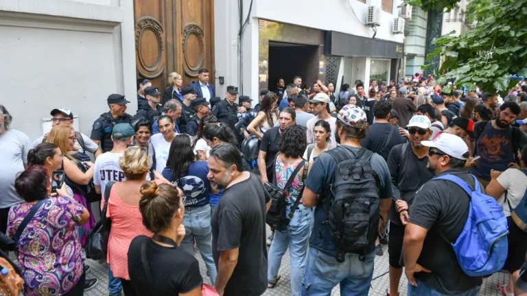 El arzobispo de Mendoza se sumó al reclamo para que Milei entregue alimentos a los comedores