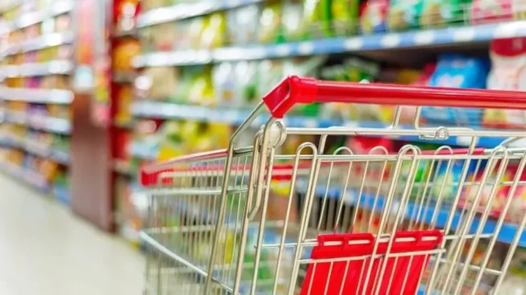 La caída en el consumo ya es inédita en los principales centros de ventas, según consultoras