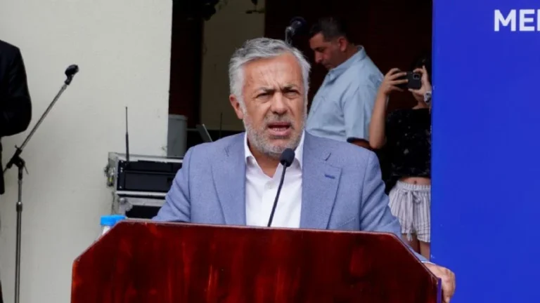 Las megareformas que prepara Alfredo Cornejo para otras tres áreas del Estado