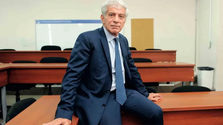 La visita del ministro Cúneo Libarona obligó a cambiar el horario del juicio a Walter Bento