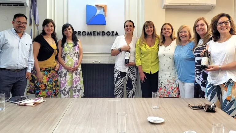 Mujeres de la Viña de Mendoza anunció su primera exportación de vinos