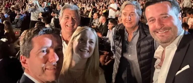 Más peronistas “reciclados” y la pelea de intendentes por la guita