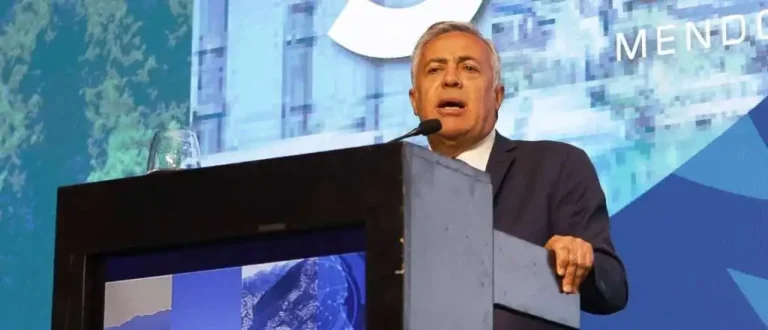 El Gobernador “pelea” por la ampliación del Aeropuerto El Plumerillo para 2025
