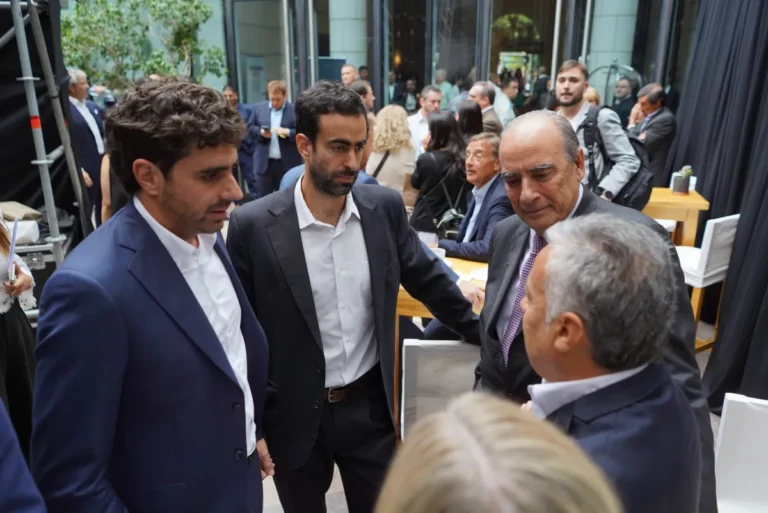 El Gobierno sale al mercado para afrontar un millonario vencimiento de deuda