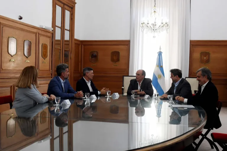 El ministro Guillermo Francos le confirmó a Ulpiano Suarez una reunión clave para intendentes