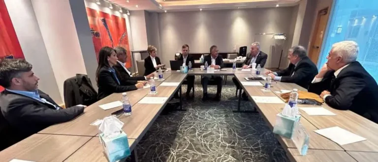 Cornejo en Canadá: cuarto día con reuniones para captar inversores mineros