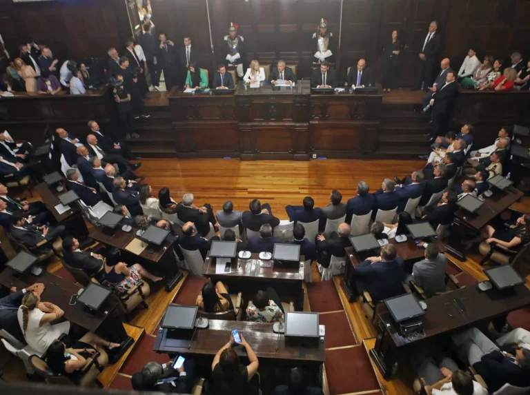 Por el acuerdo paritario de ATE, los legisladores provinciales cobrarán cerca de dos millones de pesos