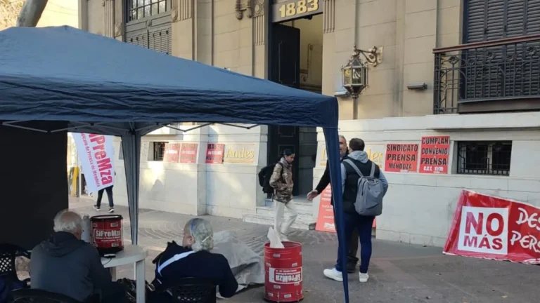 Clarín comenzó con los despidos en Los Andes antes de venderlo a un holding mendocino
