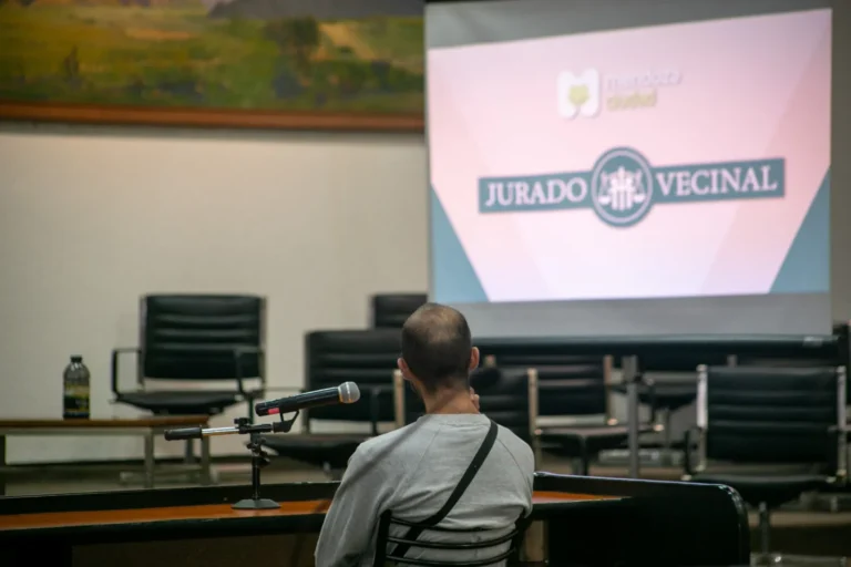 Debutó el jurado vecinal de Ciudad, con una “condena” a un grafitero