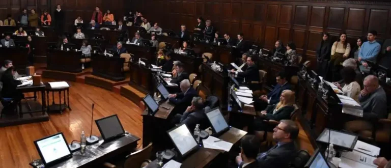 Presentan en la Legislatura la reforma a la coparticipación municipal