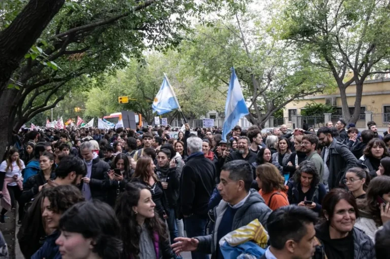 También en Mendoza convocan para marchar el martes en defensa de la educación pública