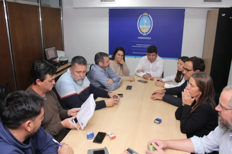 El SUTE responderá el viernes si acepta alguna de las dos nuevas propuestas de aumento del Gobierno